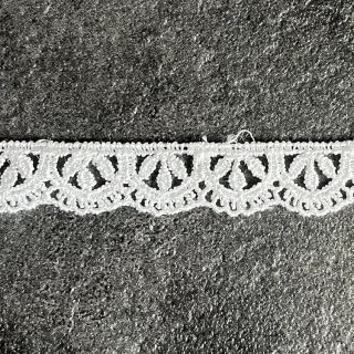 Wit kantje 1,3 cm hoog nr.14