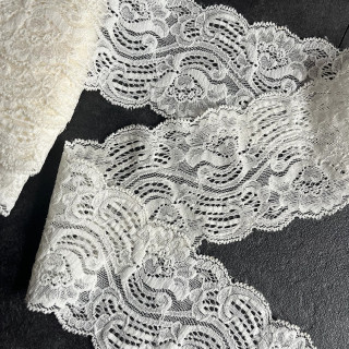 Creme elastisch kant 3 cm hoog nr.39