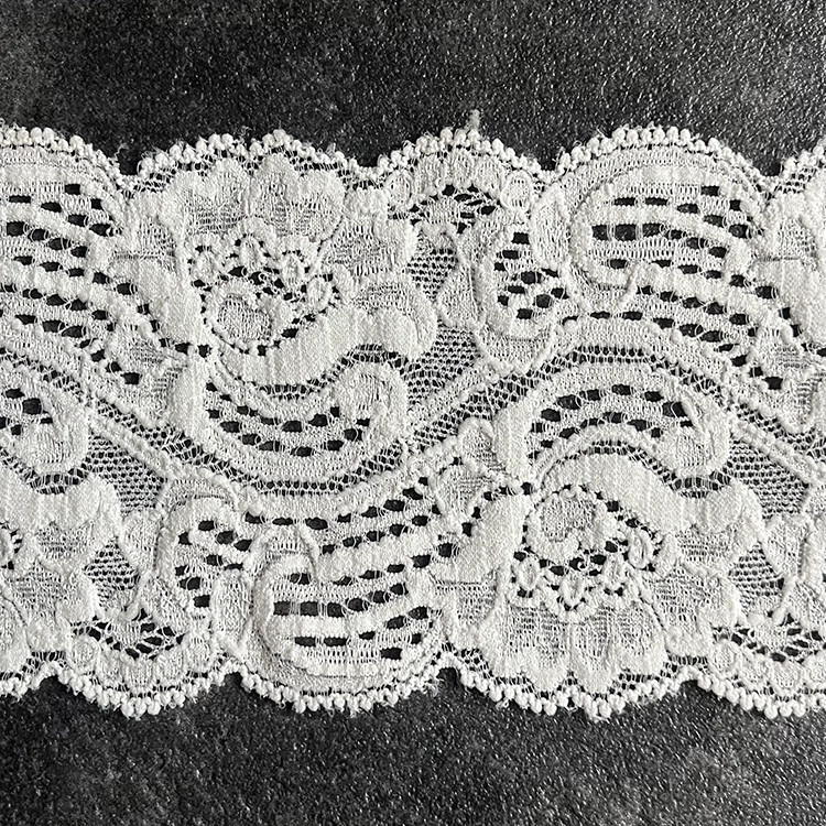 Creme elastisch kant 3 cm hoog nr.39