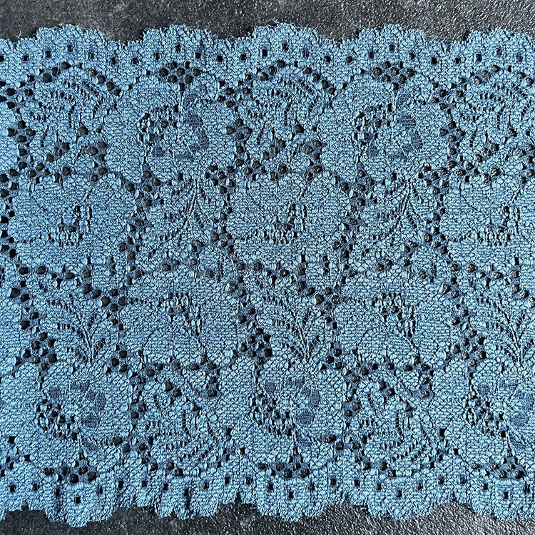 Blauw elastisch kant 13,5 cm hoog (nr.46)
