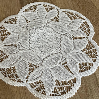 Kanten kleedje ivoor diameter 27 cm (nr.8)