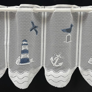 Valletje nr.350 wit 30cm hoog met vuurtoren en meeuwen