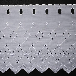 Valletje nr. 76 wit 28cm hoog | Korte vitrage valletjes