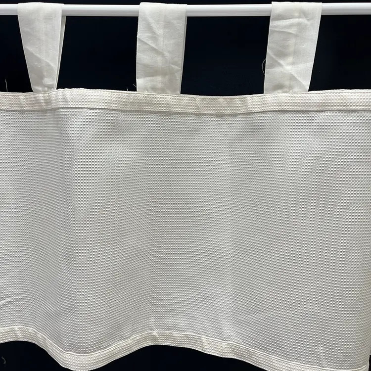 Valletje met lussen nr.456 ecru 48cm hoog