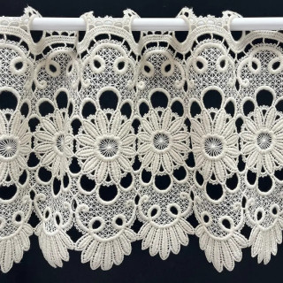 Valletje nr.390 beige 29cm hoog met ringkant