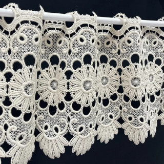 Valletje nr.390 beige 29cm hoog met ringkant